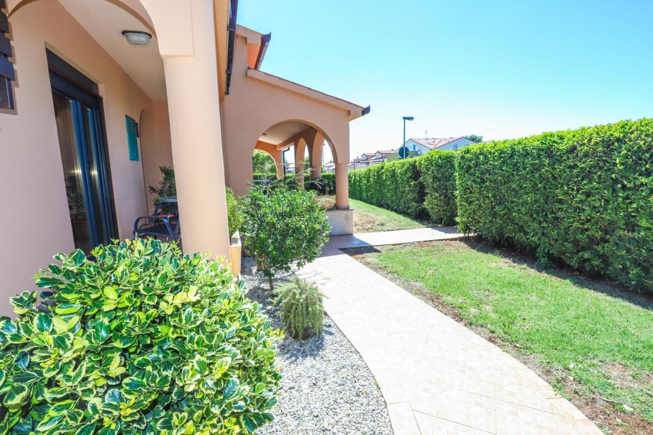 Apartments Villa Irena Porec Esterno foto