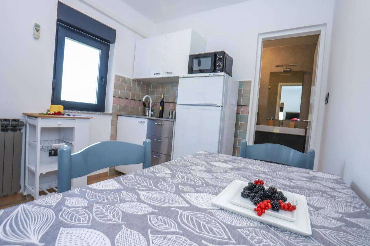 Apartments Villa Irena Porec Esterno foto