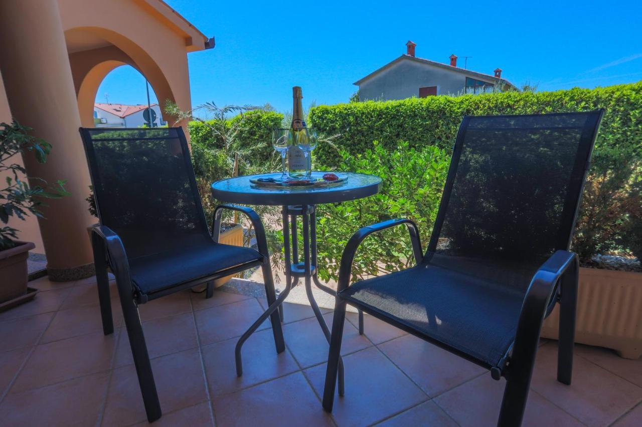 Apartments Villa Irena Porec Esterno foto