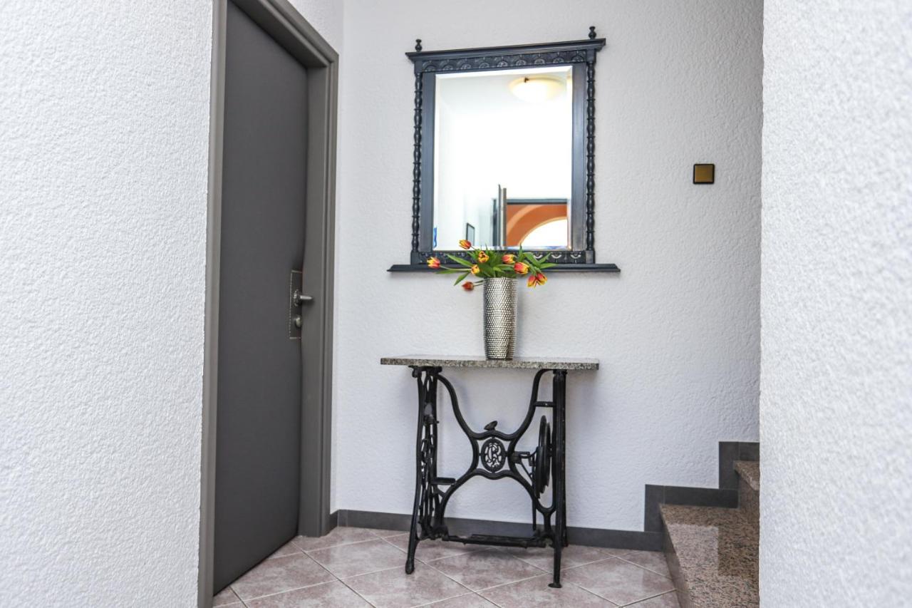 Apartments Villa Irena Porec Esterno foto