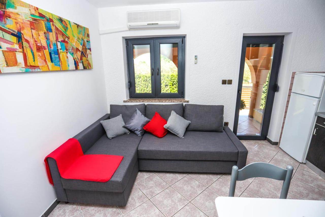 Apartments Villa Irena Porec Esterno foto