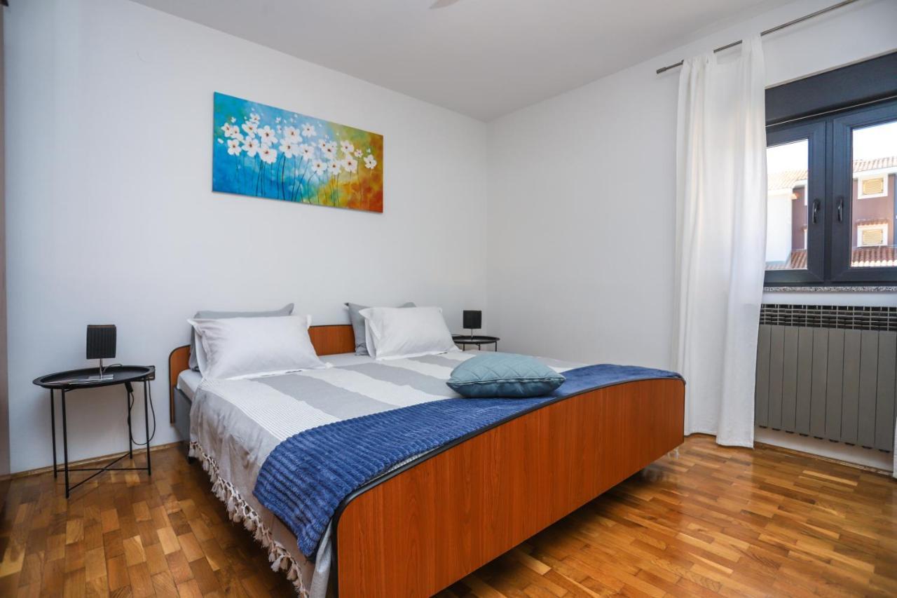 Apartments Villa Irena Porec Esterno foto