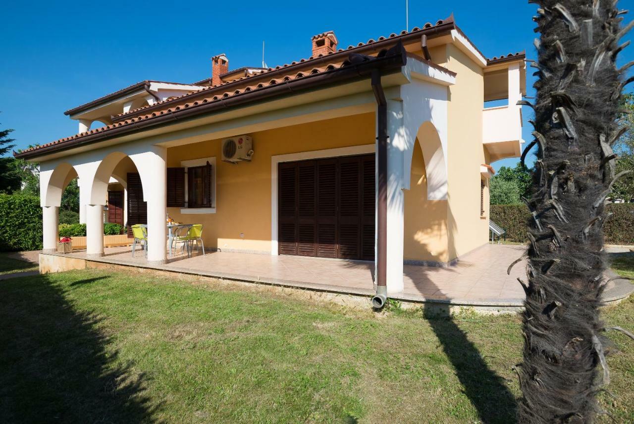 Apartments Villa Irena Porec Esterno foto